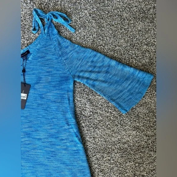 5/$25 Tommy Hilfiger lightweight cold shoulder summer sweater XL - Picture 2 of 14